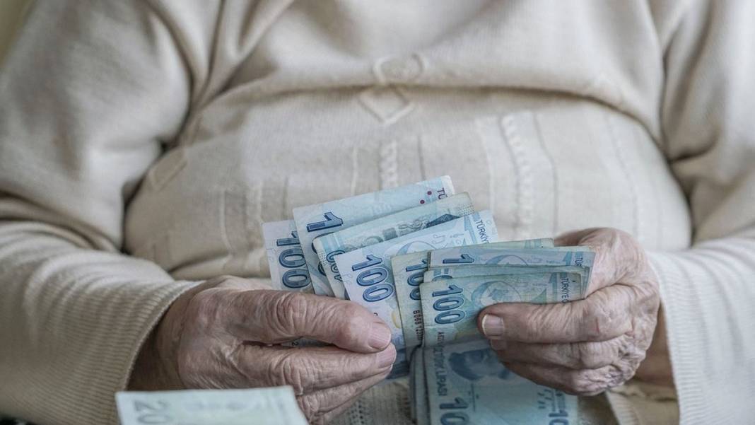 En düşük emekli maaşı ne kadar olacak? Kulislerden sızdı 10
